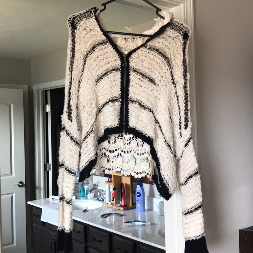 Free people dolman/cropped sweater/hoodie